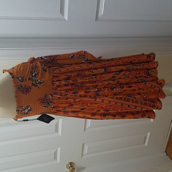 New Orange Strapless Dress - Picture 6 of 10